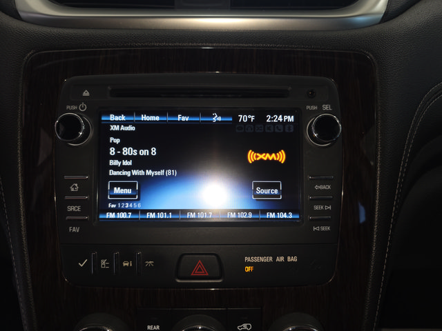 Used 2017 Chevrolet Traverse LT w/ Style and Technology Package AWD/4WD image 18