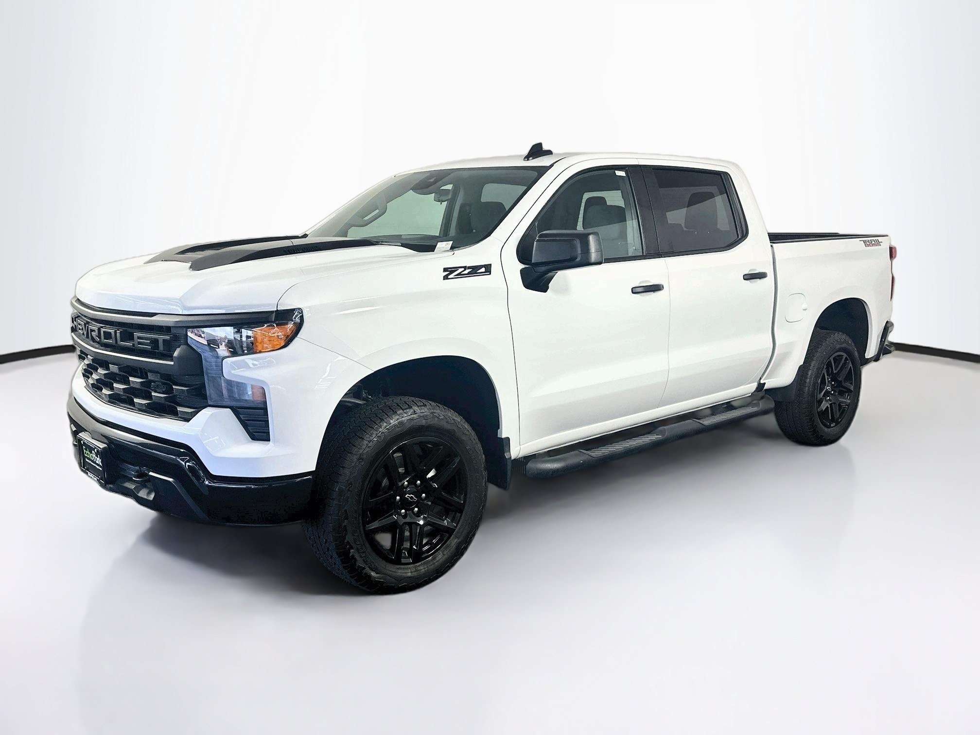 Used 2026 Chevrolet Silverado 1500 Custom Trail Boss w/ Turbomax Blackout Package AWD/4WD image 3