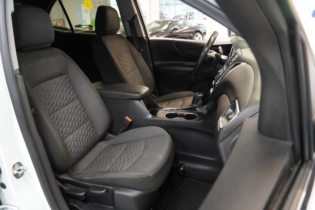 Used 2020 Chevrolet Equinox LT w/ Driver Convenience Package FWD image 35