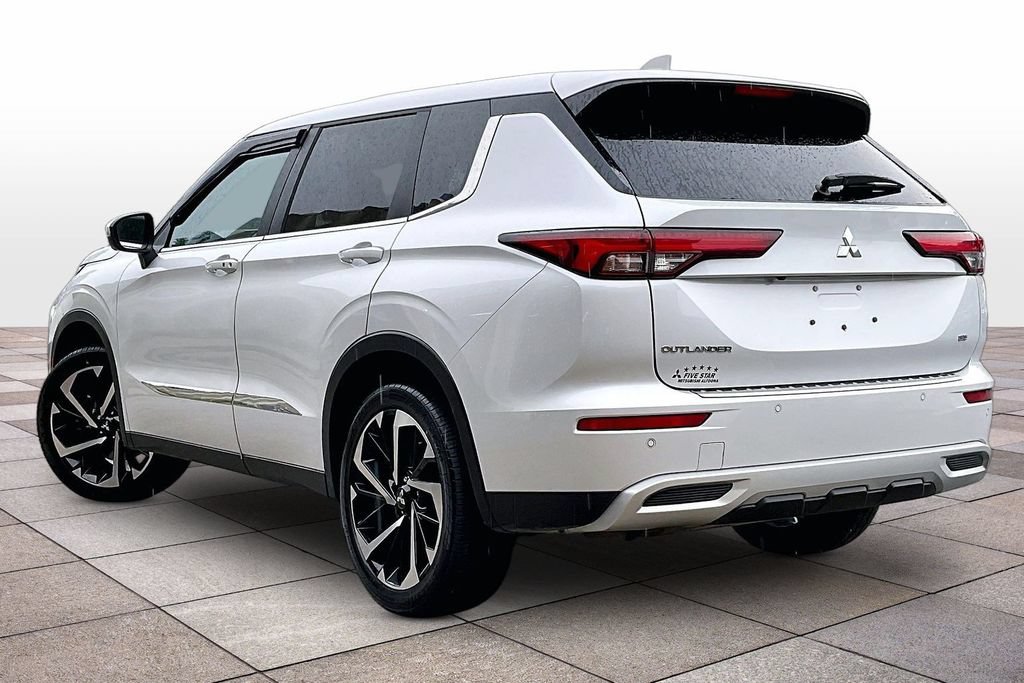 Used 2024 Mitsubishi Outlander SE AWD/4WD image 11