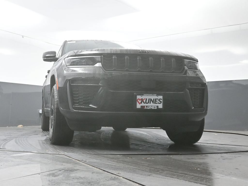 New 2026 Jeep Grand Cherokee Altitude AWD/4WD image 40
