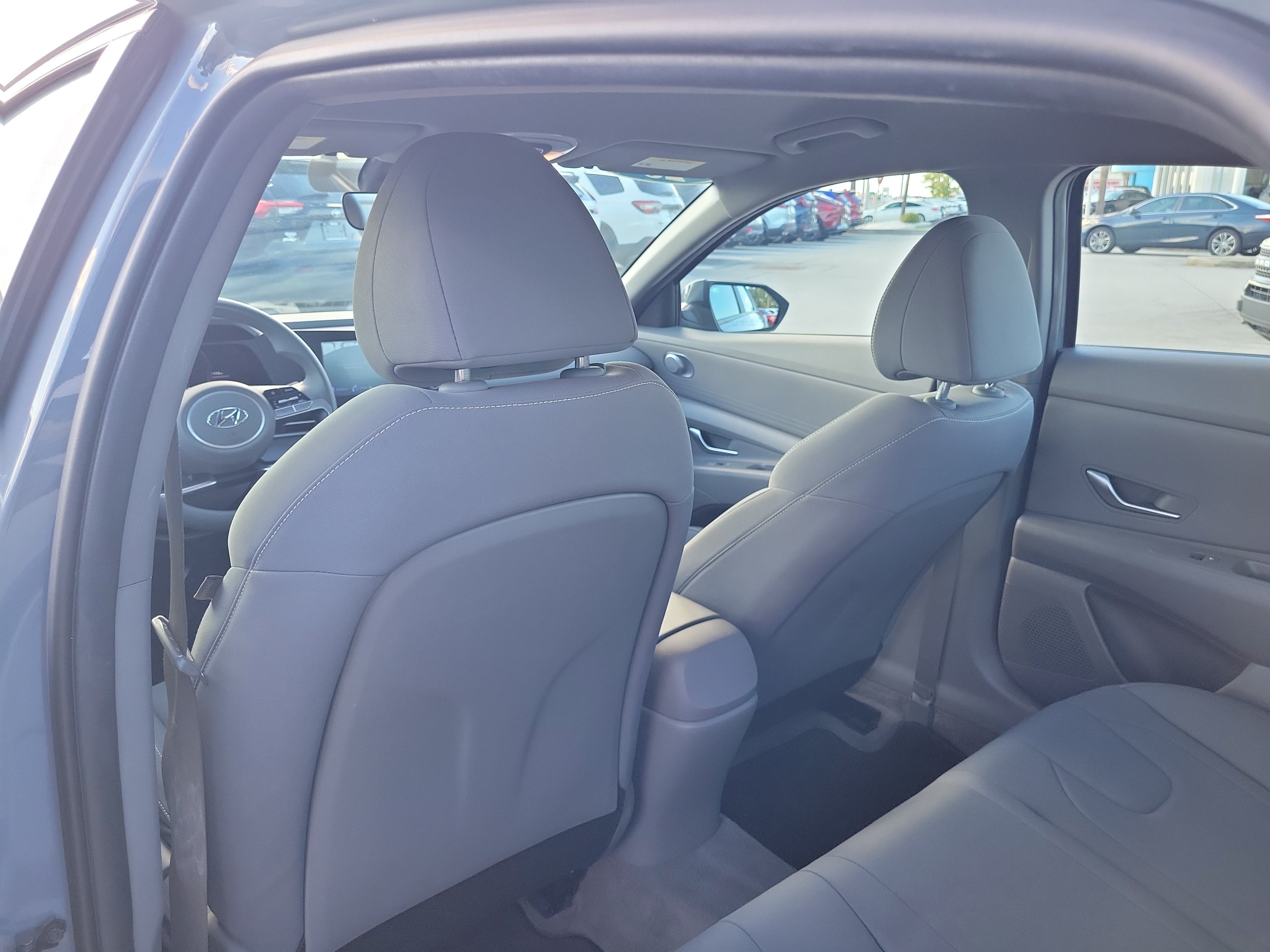 Used 2023 Hyundai Elantra SEL FWD image 13