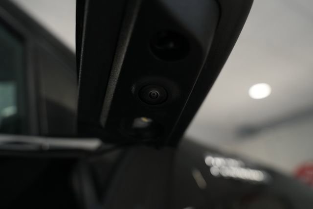 Used 2025 Chevrolet Silverado 1500 High Country w/ Technology Package image 7