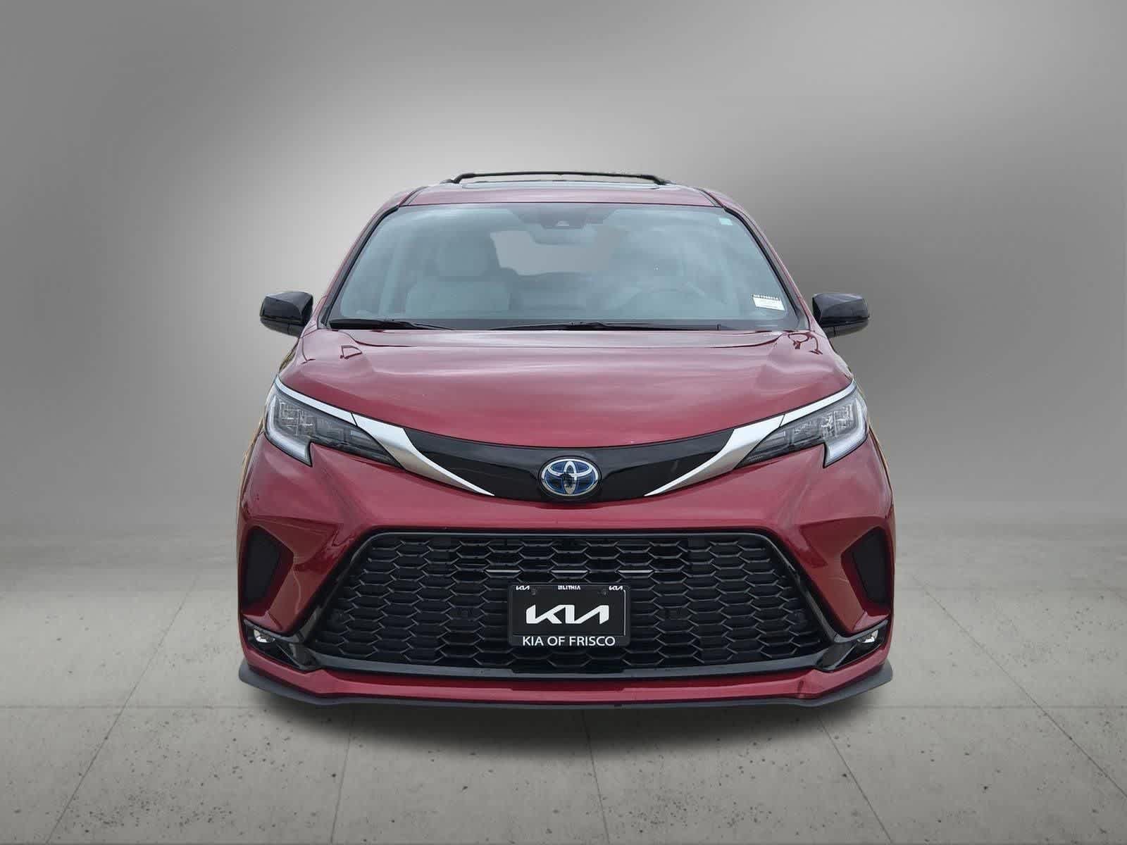 Used 2022 Toyota Sienna XSE w/ XSE Plus Package FWD image 9