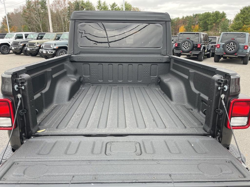 New 2026 Jeep Gladiator Sport image 14