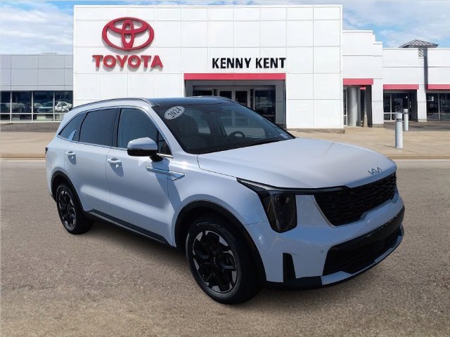 Used 2024 Kia Sorento S w/ Panoramic Sunroof Package