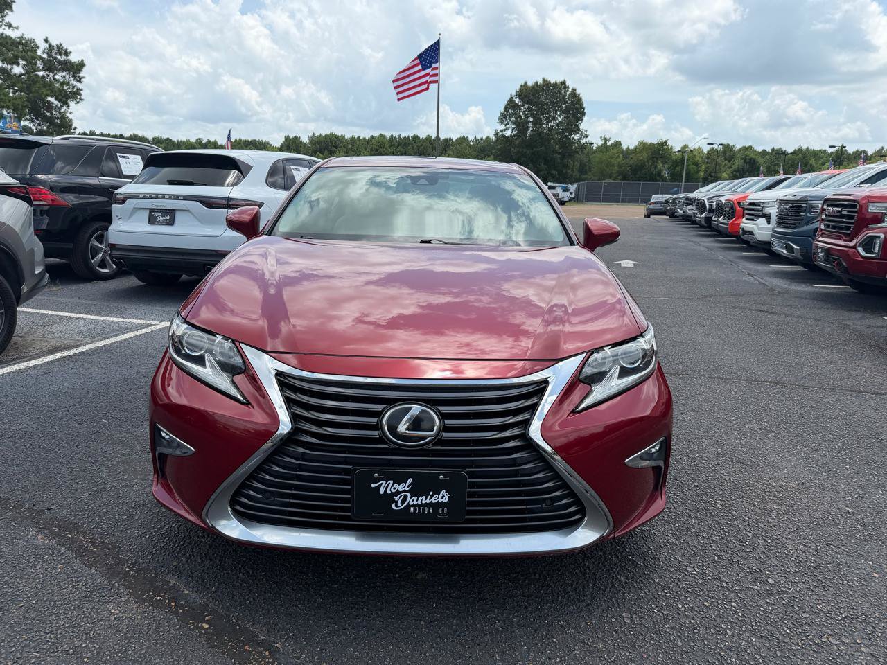 Used 2017 Lexus ES 350 w/ Premium Package FWD image 3