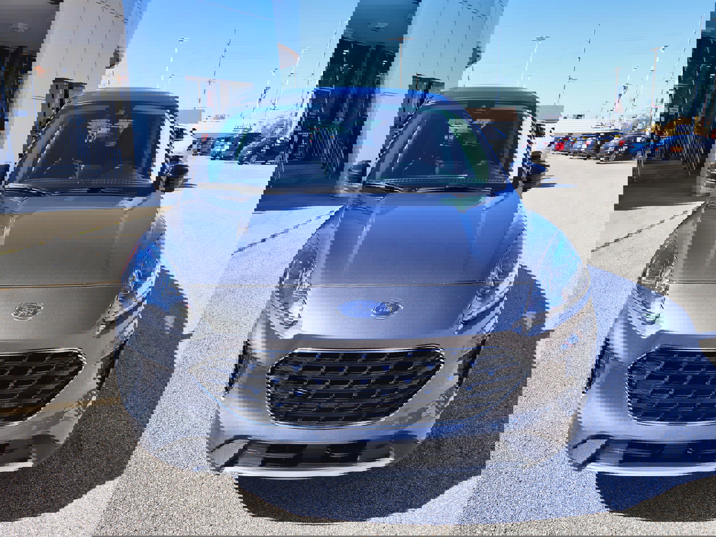 Used 2022 Ford Escape SE w/ SE Sport Appearance Package image 6