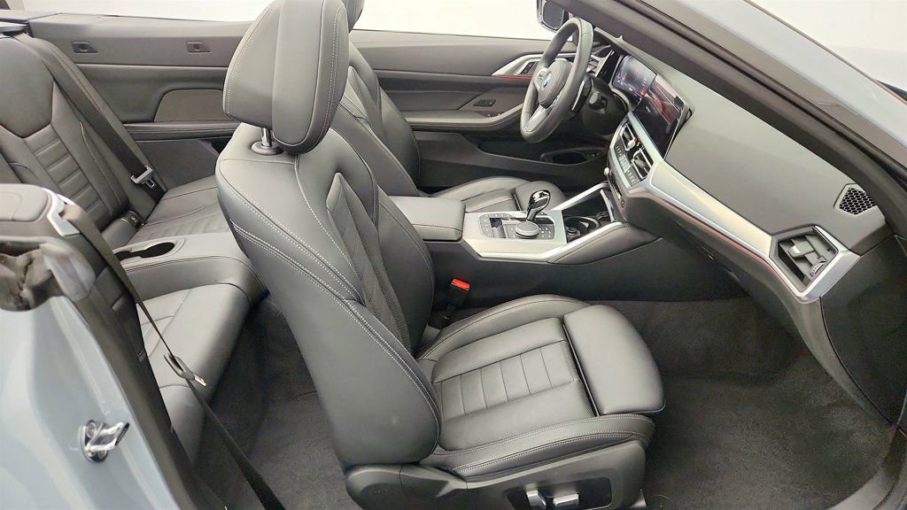 Used 2023 BMW 430i Convertible w/ M Sport Package image 25