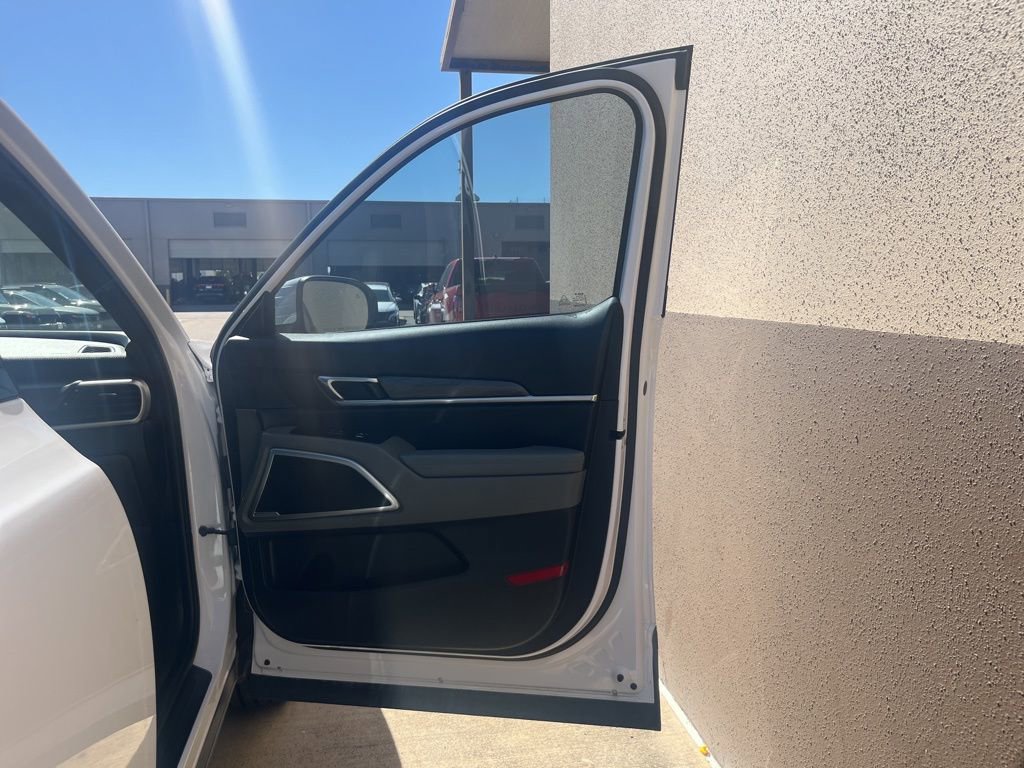 Used 2023 Kia Telluride EX X-Line image 36