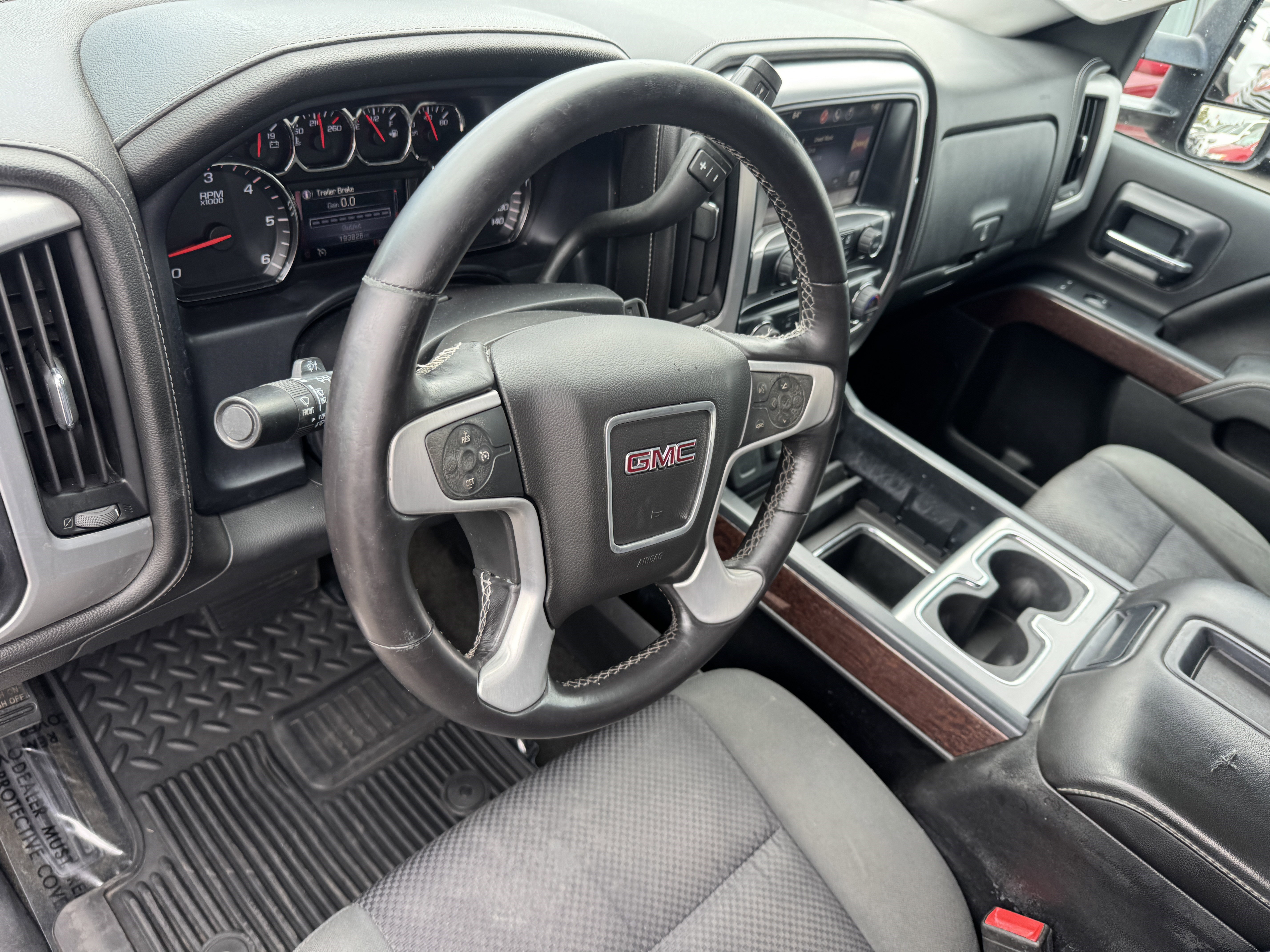 Used 2015 GMC Sierra 2500 SLE w/ SLE Preferred Package AWD/4WD image 17
