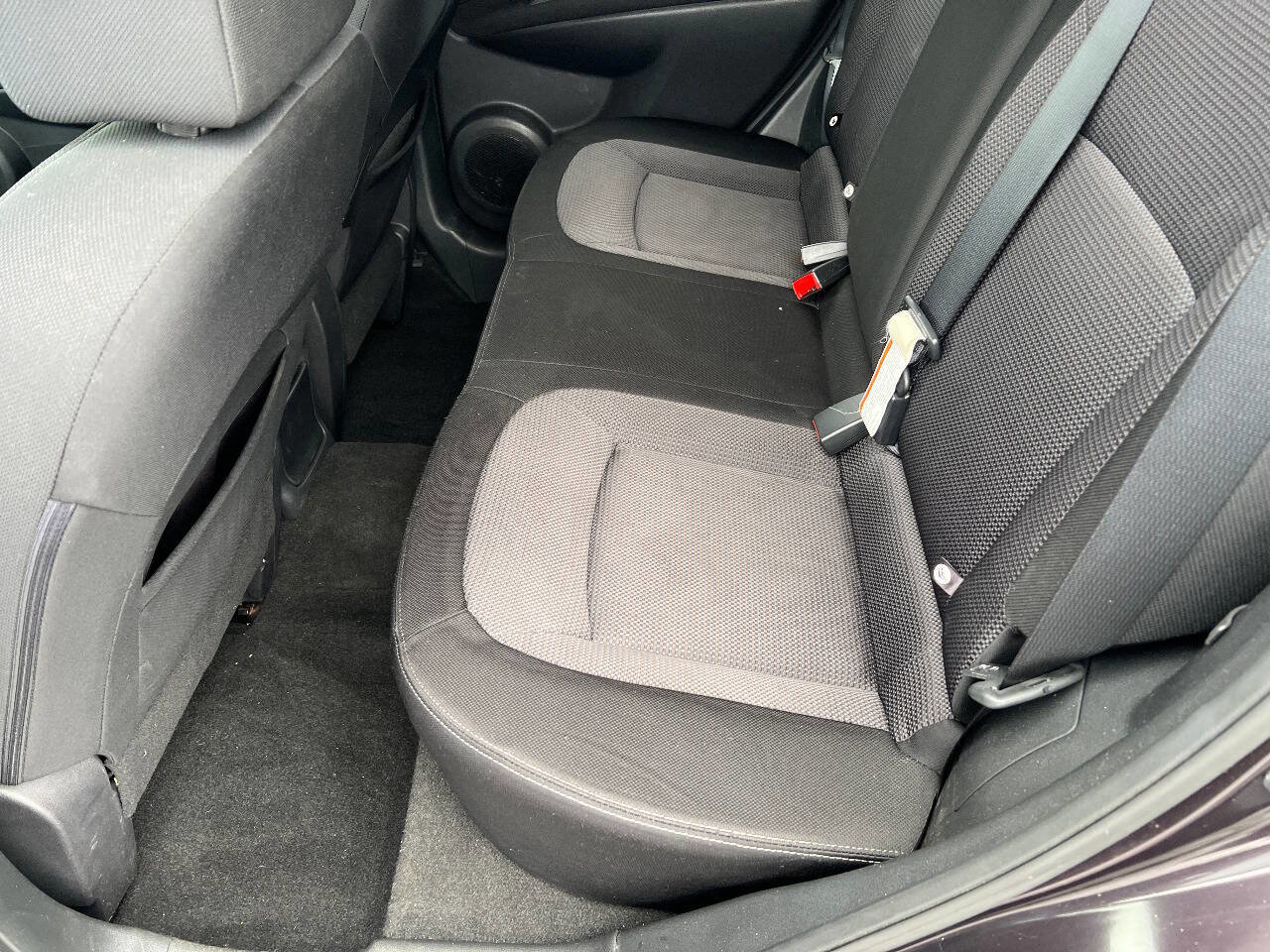 Used 2012 Nissan Rogue SV image 22