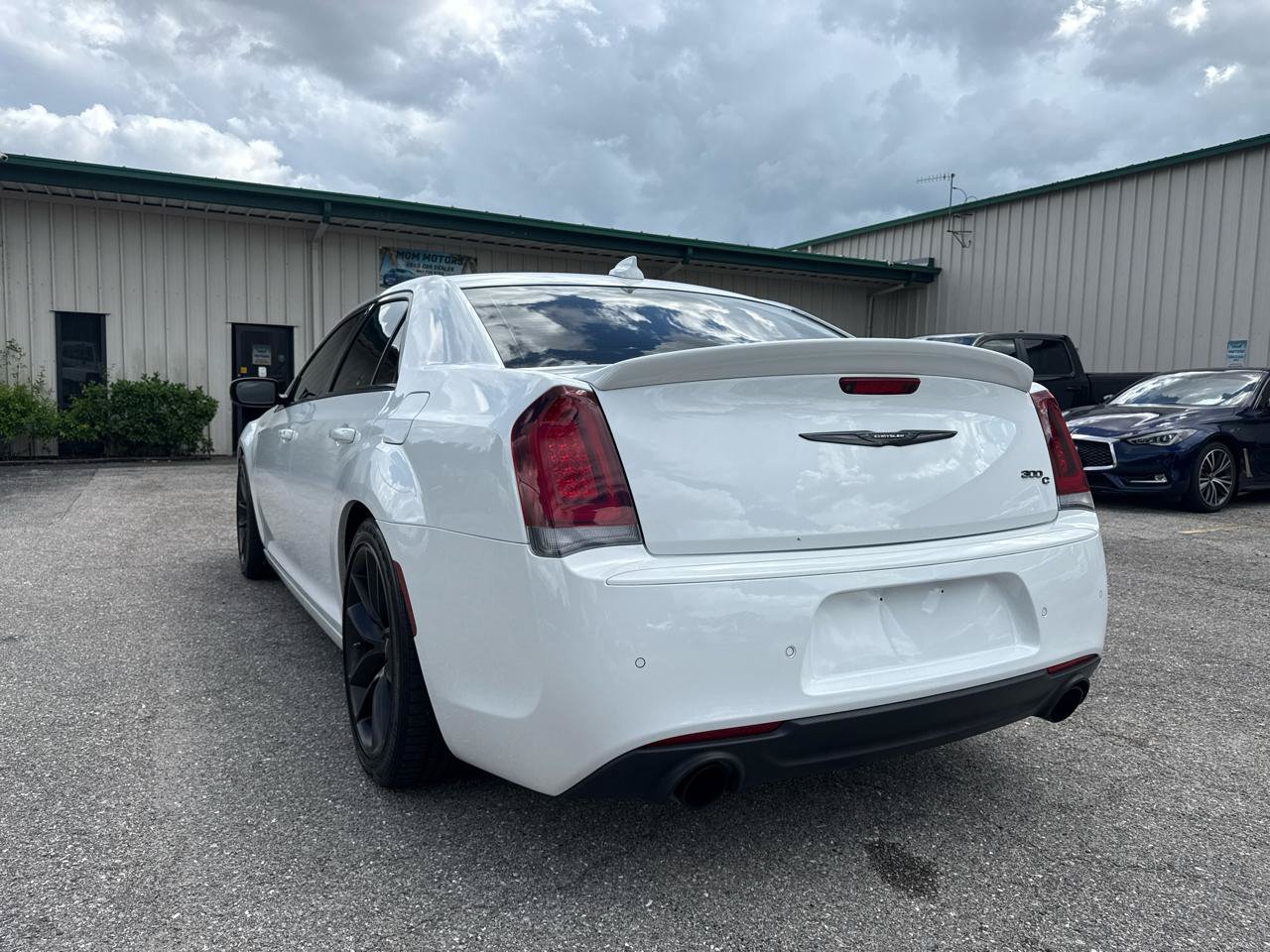 Used 2023 Chrysler 300 C RWD image 14