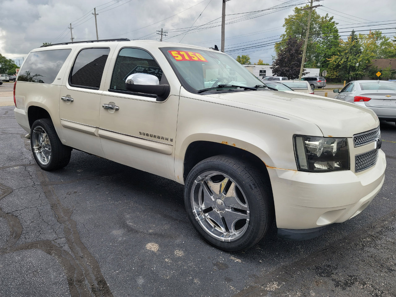 Used 2008 Chevrolet Suburban LTZ w/ LTZ Preferred Equipment Group image 3