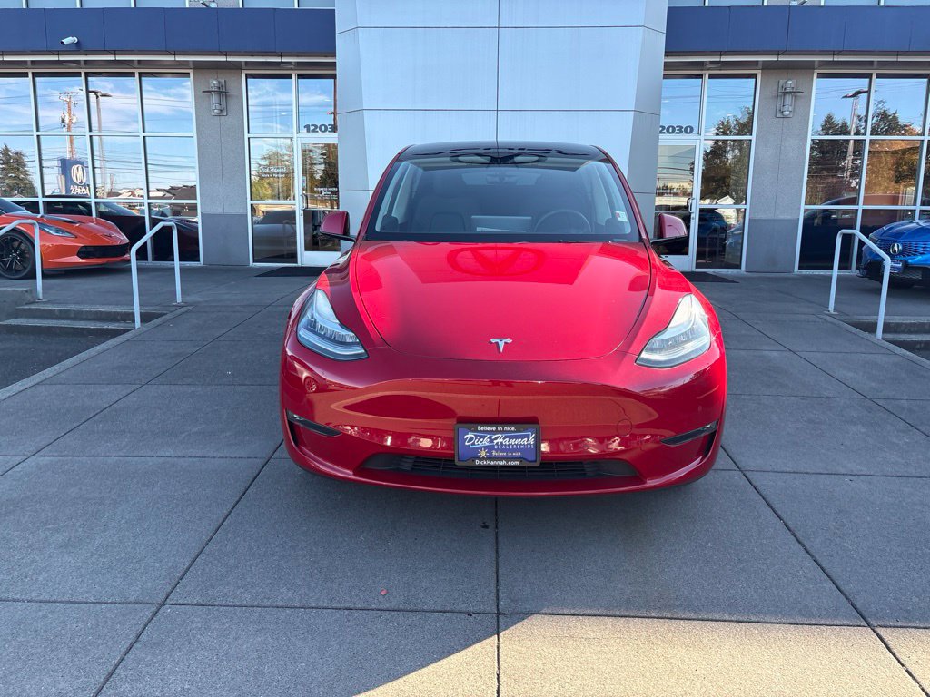 Used 2022 Tesla Model Y Long Range AWD/4WD image 3