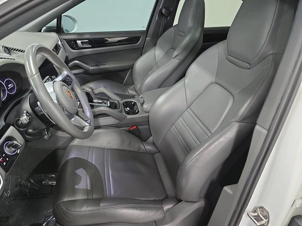 Certified 2020 Porsche Cayenne AWD/4WD image 5