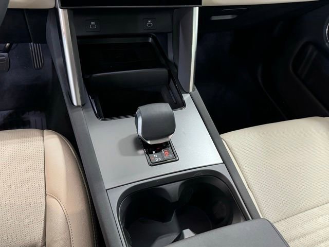 New 2024 Land Rover Discovery Sport S image 16