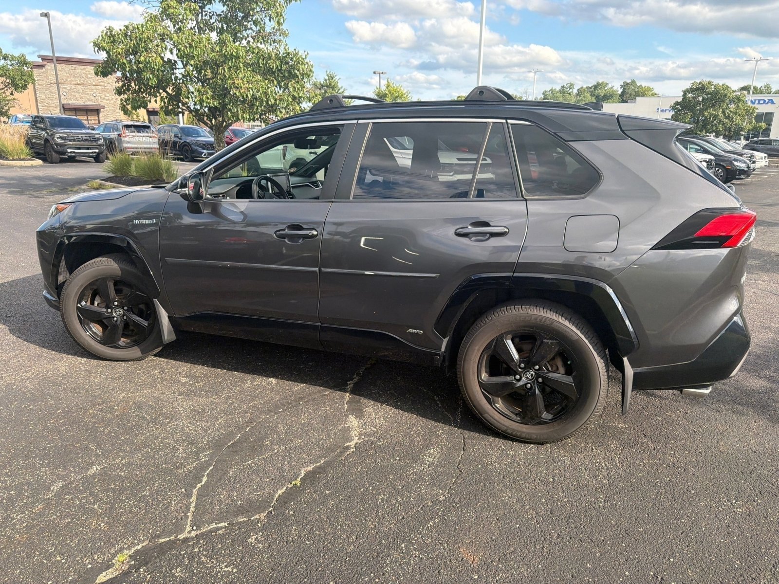 Used 2020 Toyota RAV4 XSE w/ XSE Grade Weather Package AWD/4WD image 2
