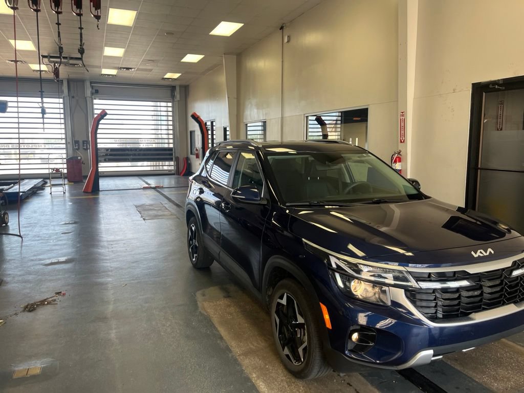 Used 2024 Kia Seltos EX
