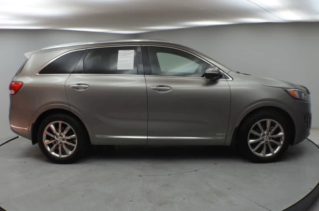 Used 2016 Kia Sorento SX w/ SXL Technology Package AWD/4WD image 12