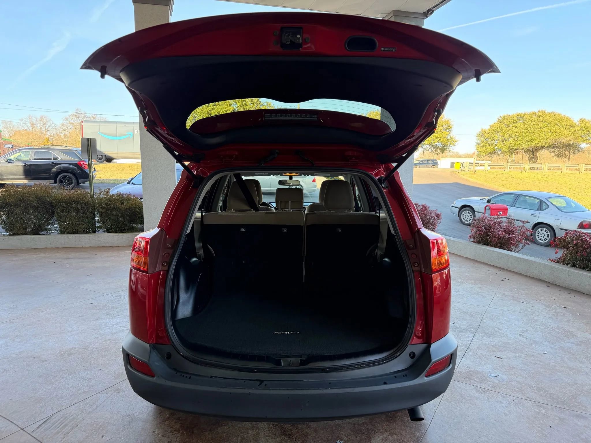 Used 2013 Toyota RAV4 LE image 22