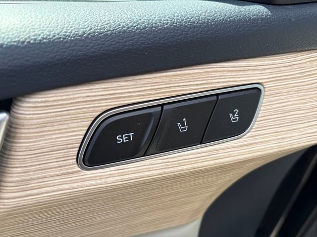 Used 2025 Hyundai Palisade Limited image 14