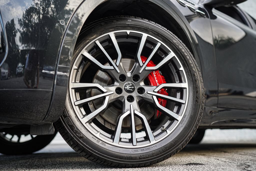 Used 2023 Maserati Grecale Modena AWD/4WD image 18