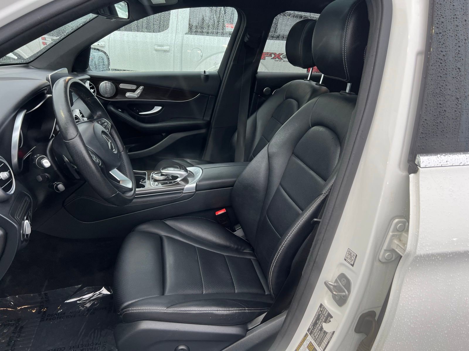 Used 2017 Mercedes-Benz GLC 300 4MATIC image 19