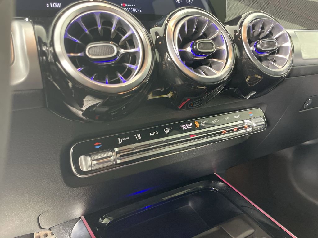 Used 2022 Mercedes-Benz GLB 35 AMG 4MATIC image 17