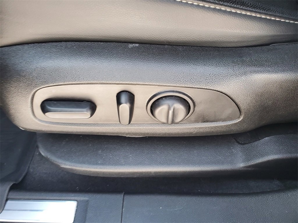 Used 2020 GMC Acadia SLT w/ Premium Package image 8