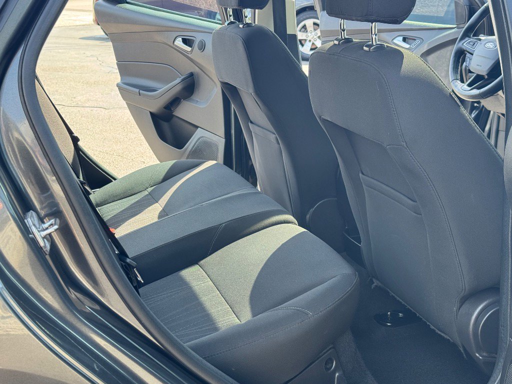 Used 2017 Ford Focus SEL w/ Cold Weather Package image 16