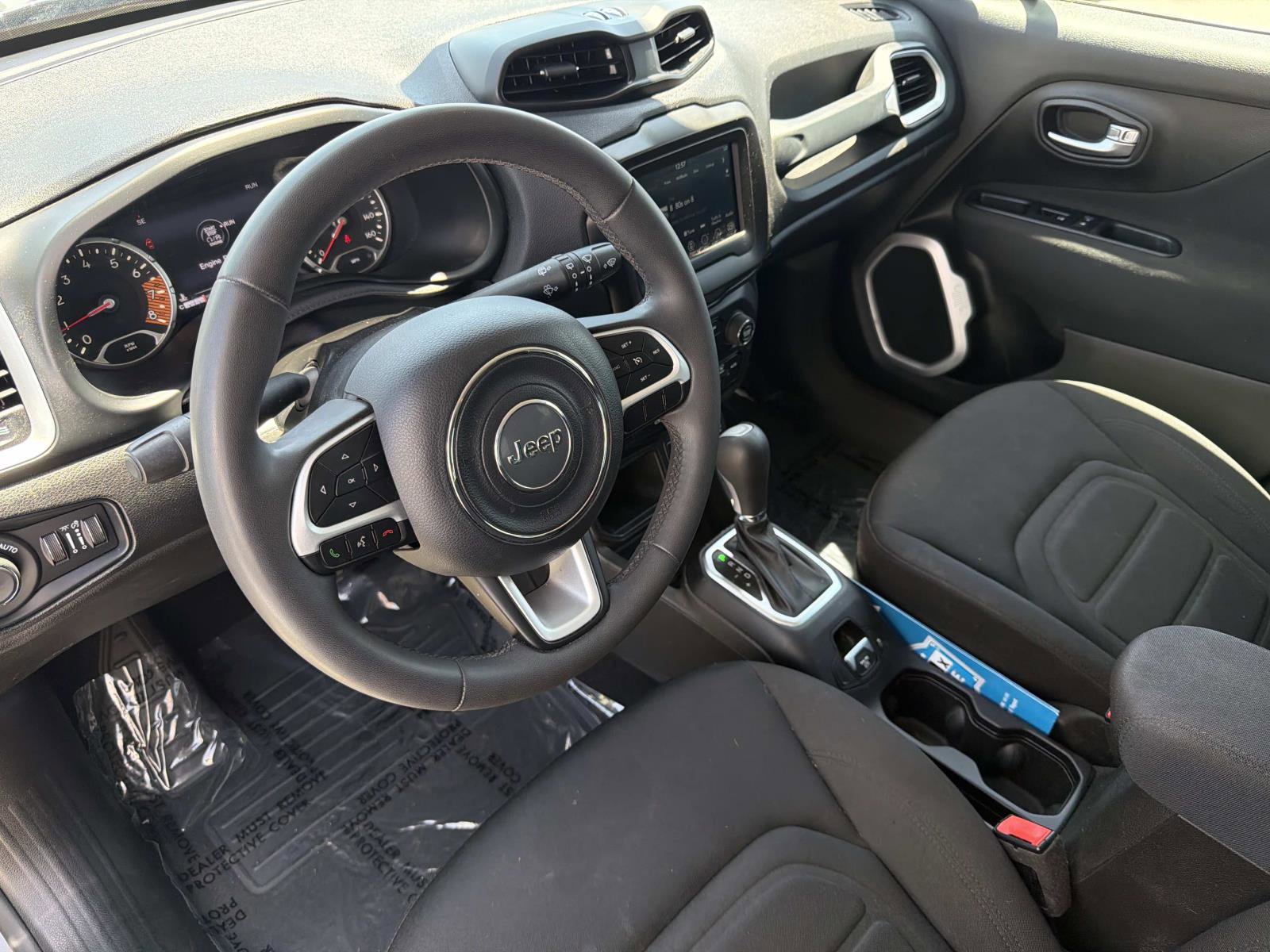 Used 2021 Jeep Renegade Latitude FWD image 7