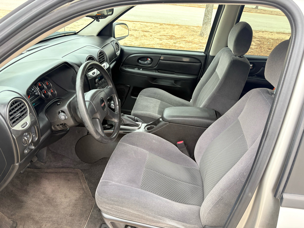 Used 2007 GMC Envoy SLE image 41