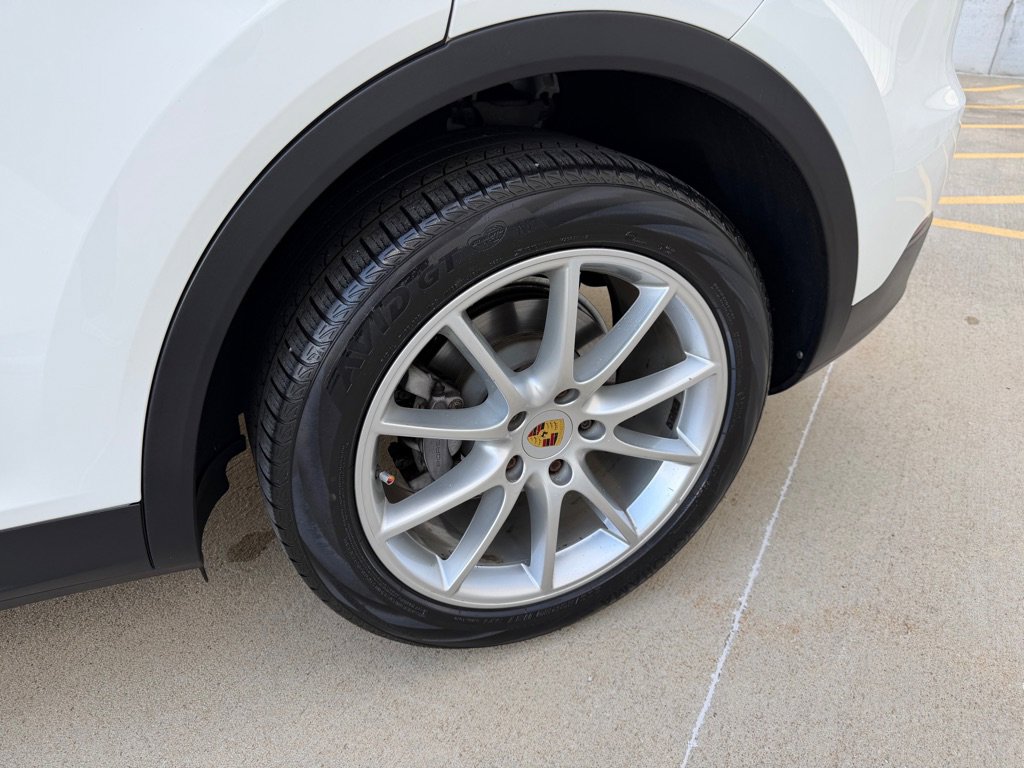 Used 2019 Porsche Cayenne AWD/4WD image 11