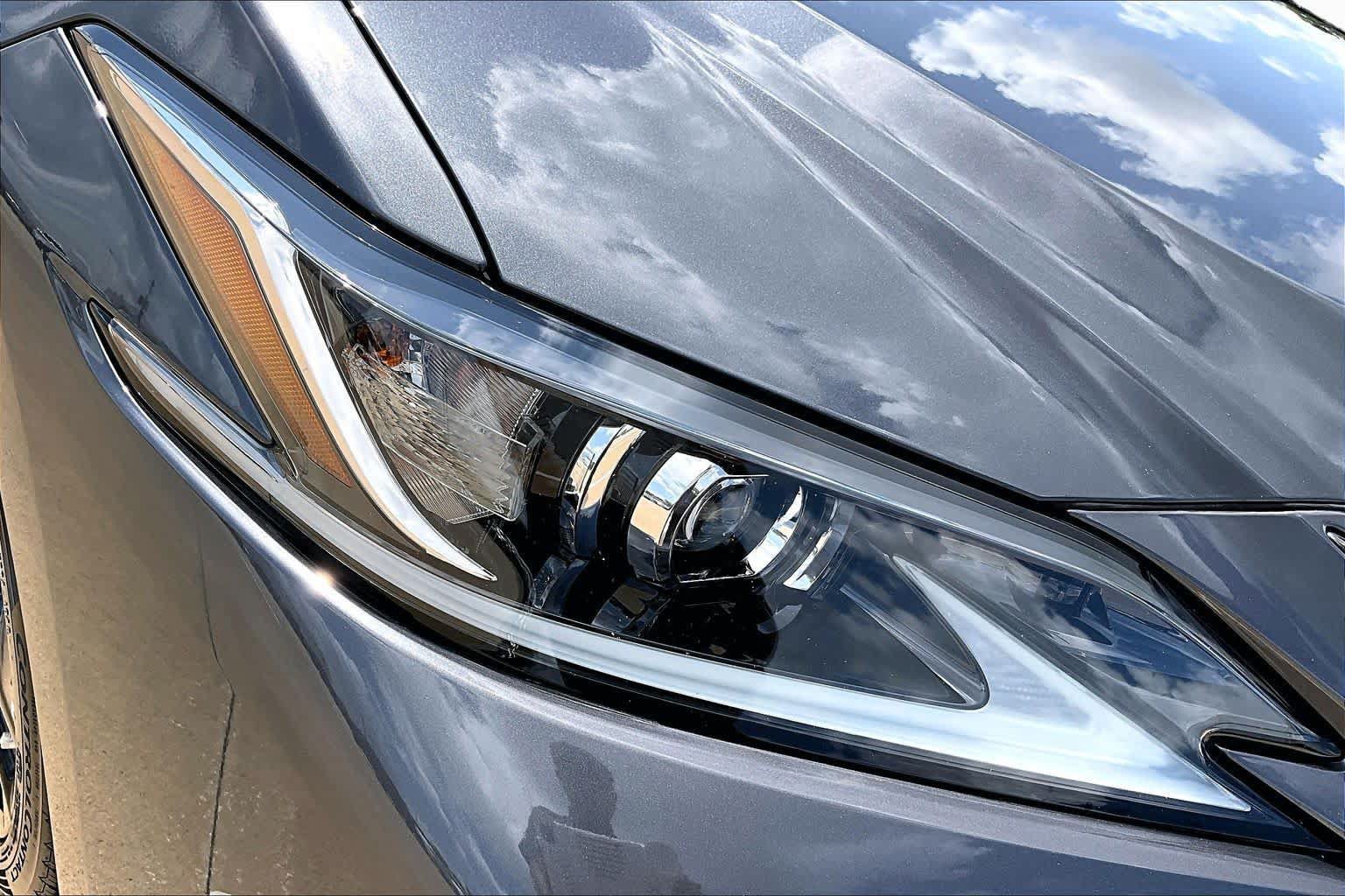 Used 2024 Lexus ES 350 F Sport w/ Accessory Package (Z2) FWD image 28