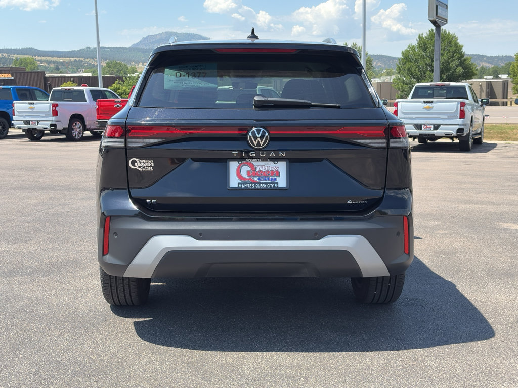 Used 2026 Volkswagen Tiguan SE AWD/4WD image 8