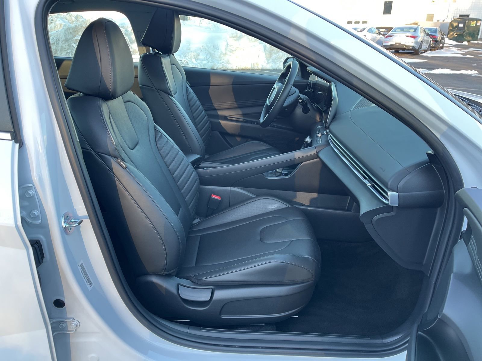 Certified 2025 Hyundai Elantra Limited image 15