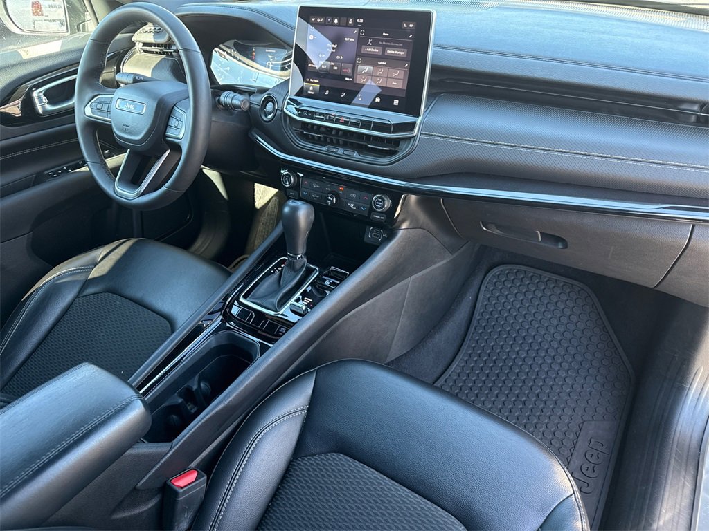 Used 2023 Jeep Compass Altitude w/ Convenience Group image 16