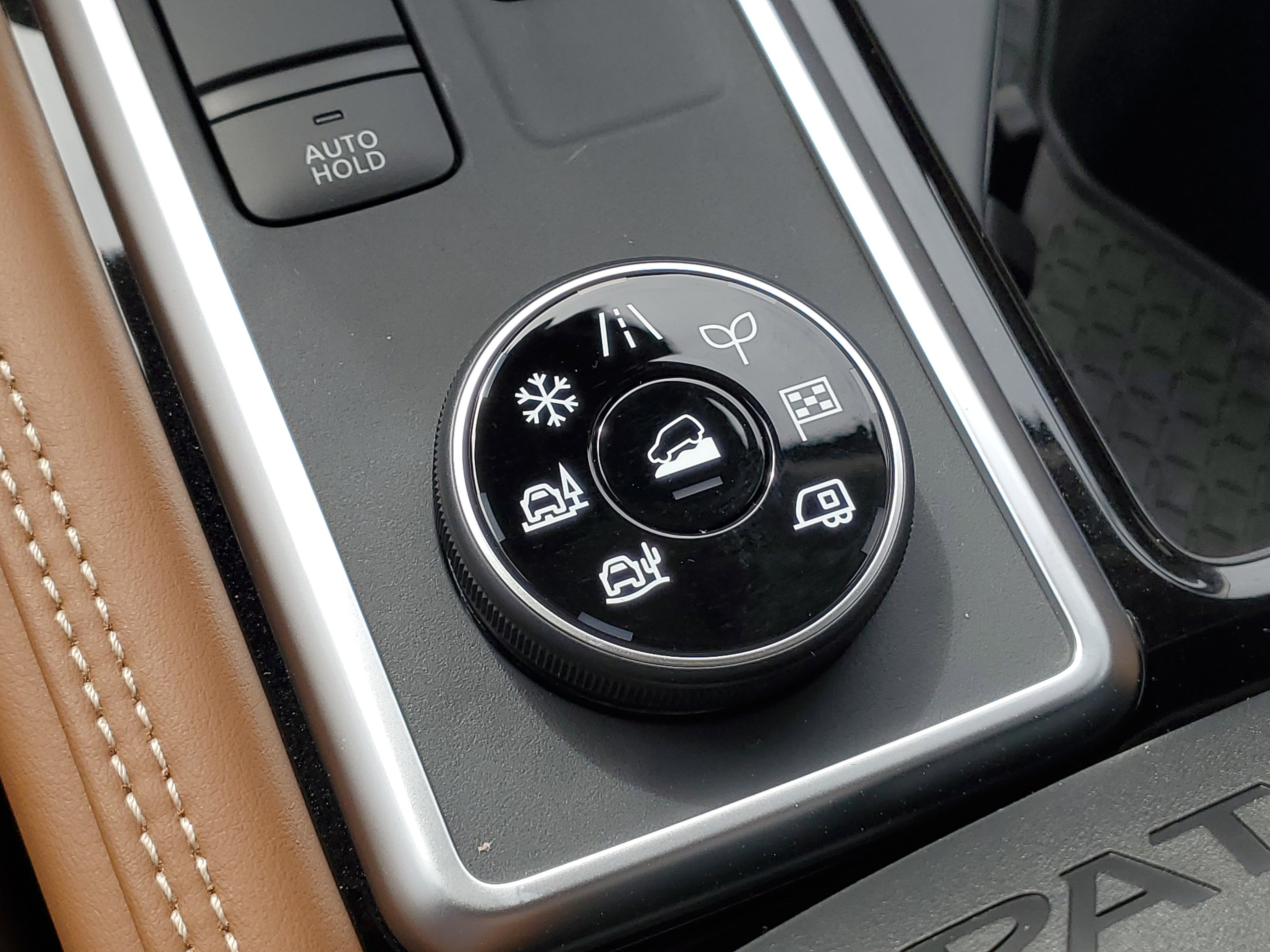 New 2026 Nissan Pathfinder Platinum image 19