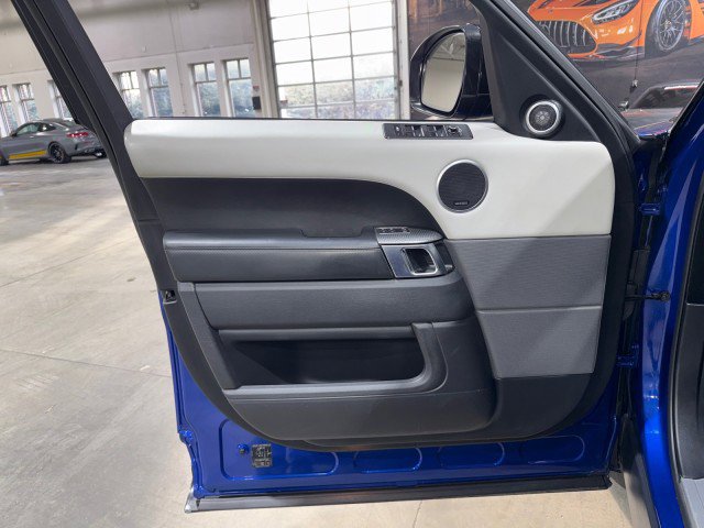 Used 2016 Land Rover Range Rover Sport SVR image 47