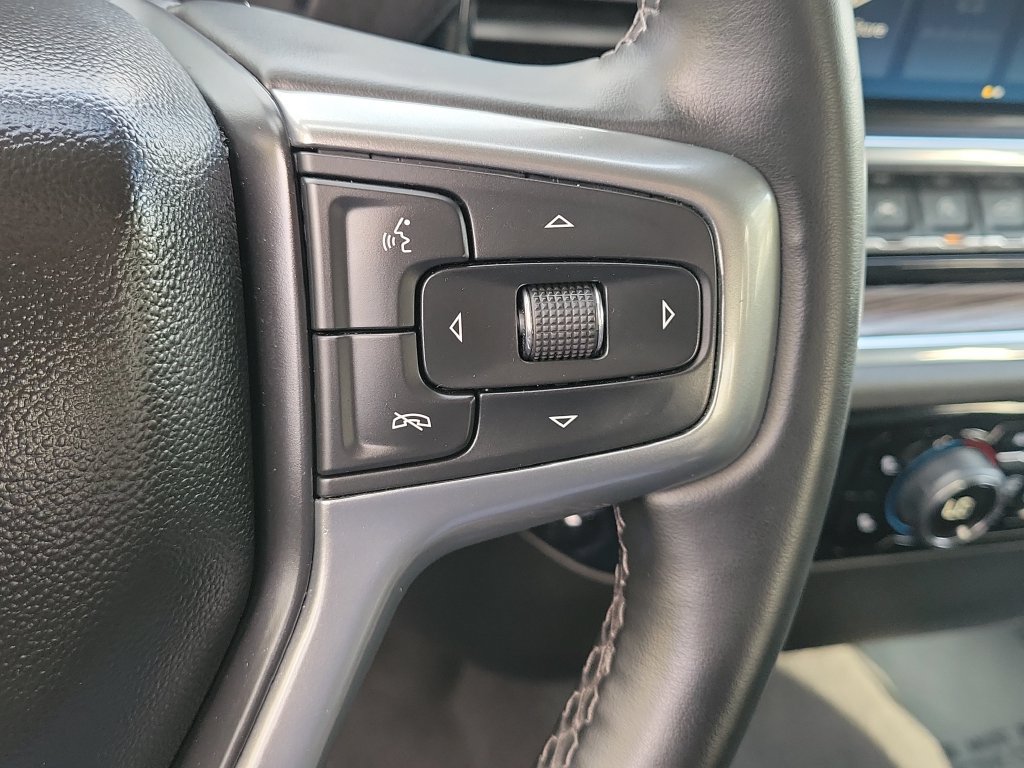 Used 2025 Chevrolet Silverado 1500 LT AWD/4WD image 10