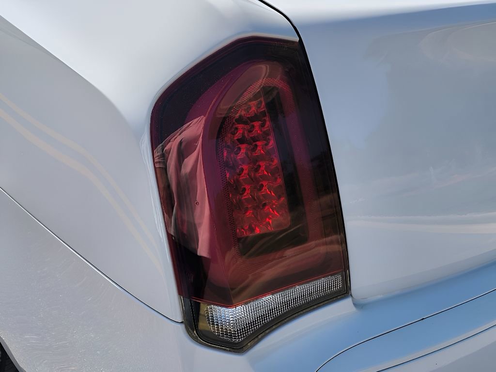 Used 2022 Chrysler 300 Touring L RWD image 25