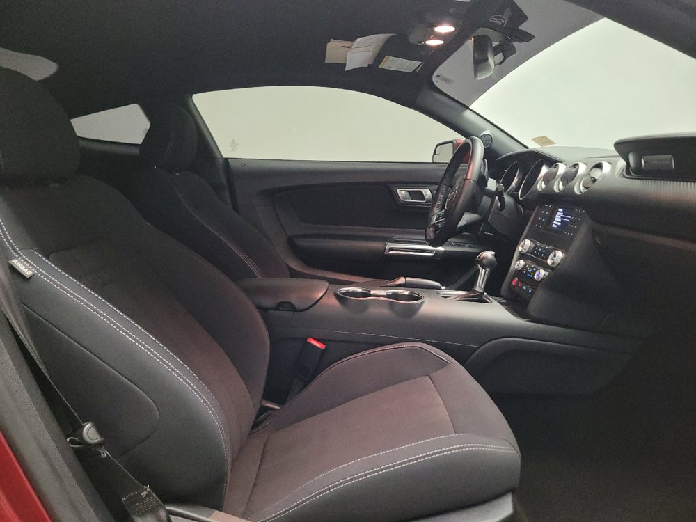 Used 2019 Ford Mustang Coupe RWD image 21