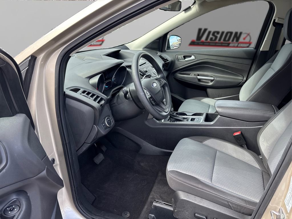 Used 2018 Ford Escape SE image 9