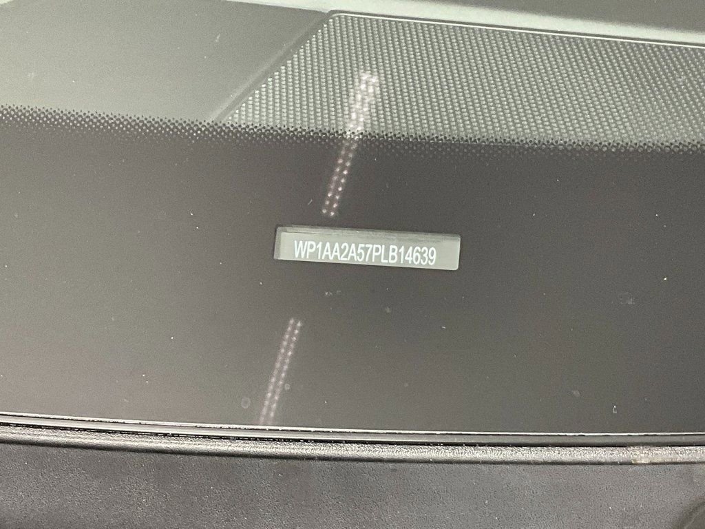 Used 2023 Porsche Macan Turbo image 28