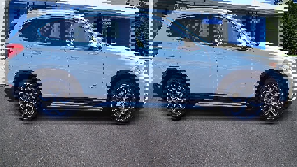 Used 2016 BMW X1 xDrive28i image 9