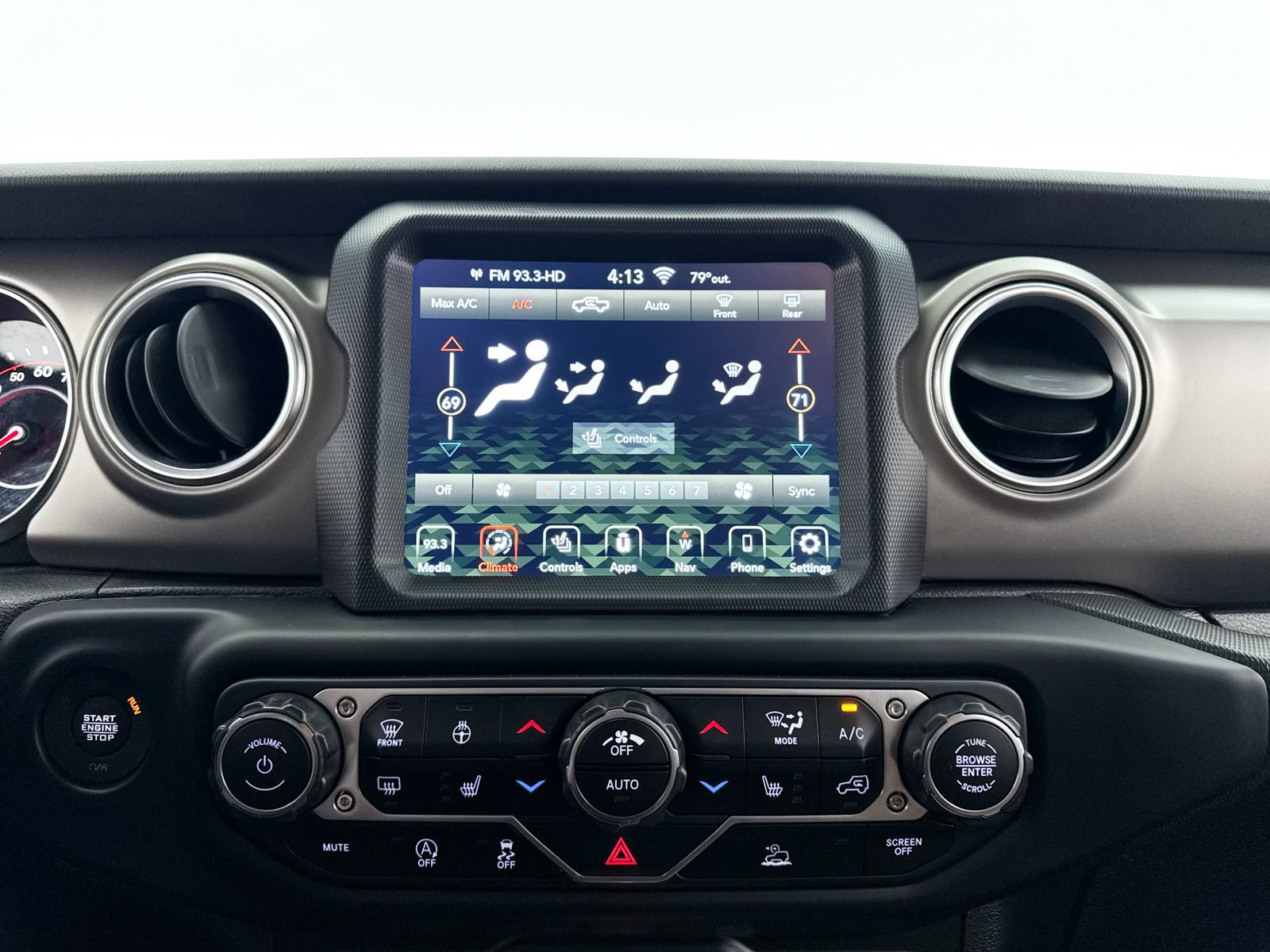Used 2020 Jeep Gladiator Rubicon AWD/4WD image 24