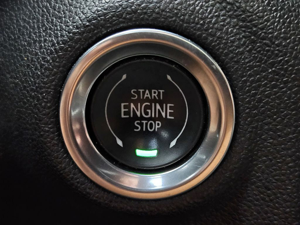 Used 2021 GMC Sierra 1500 AT4 w/ AT4 Value Package AWD/4WD image 17