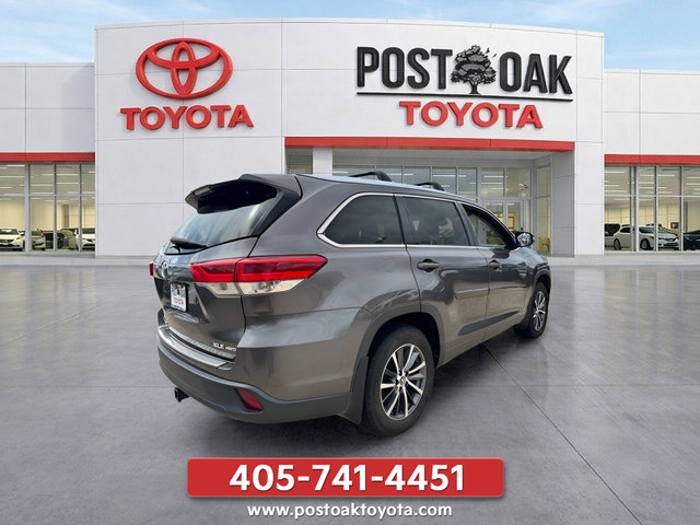 Used 2018 Toyota Highlander XLE w/ Protection Package #3 AWD/4WD image 9