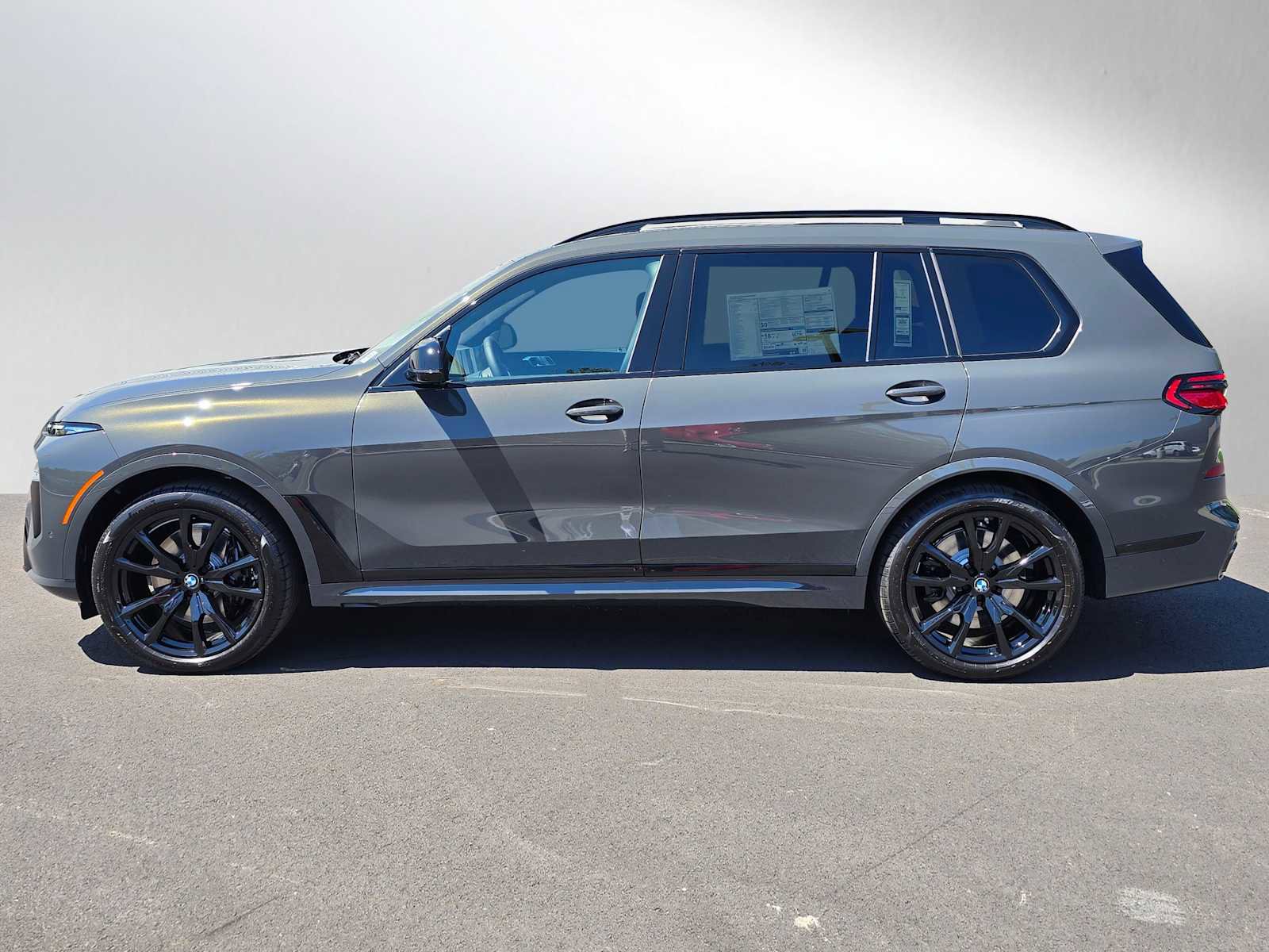 New 2026 BMW X7 M60i image 6